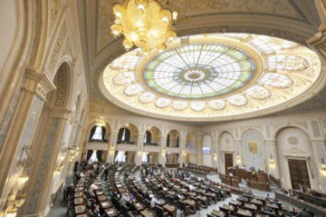 Egalizarea indemnizației de creștere a copilului, la votul Senatului